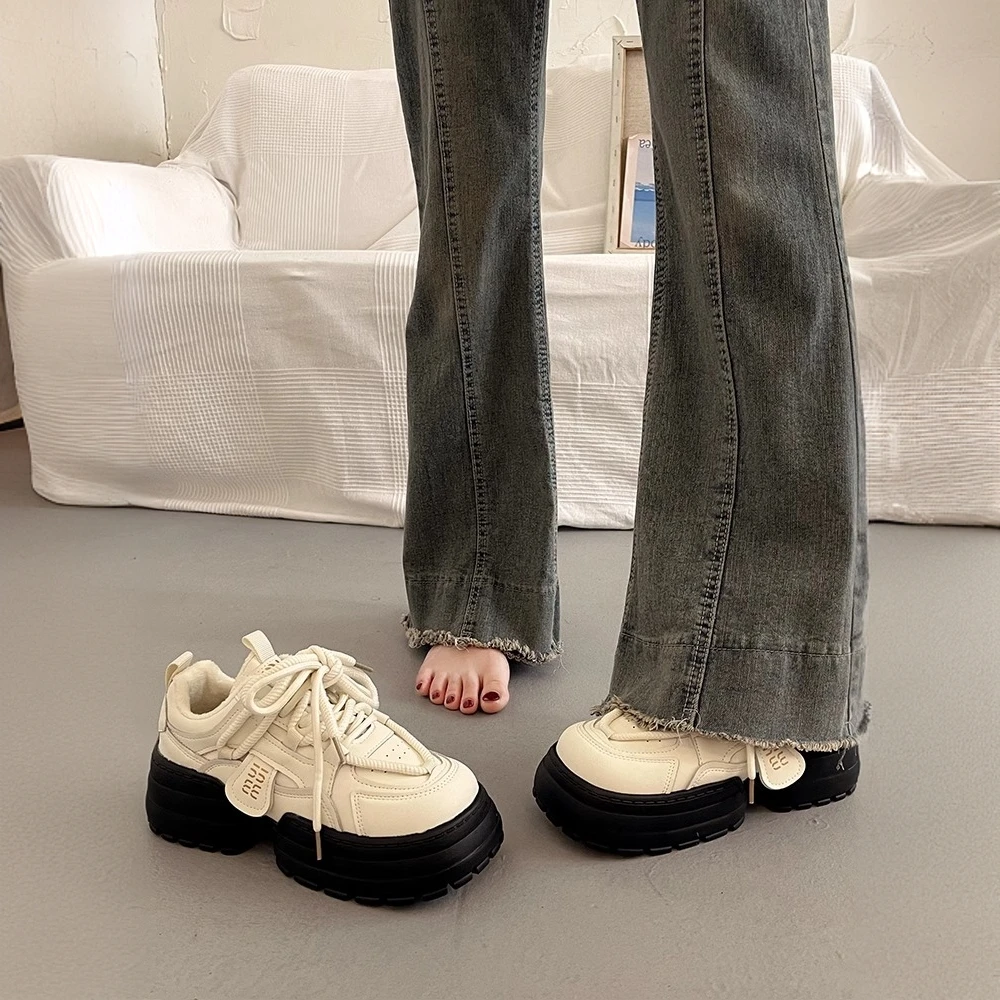 高级感百搭小白鞋增高厚底板鞋女2024新款春秋松糕休闲运动老爹鞋
