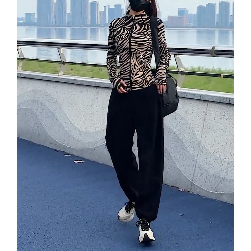 潮流高级感束脚裤休闲时尚一整套花色减龄拉链开衫长袖两件套女装