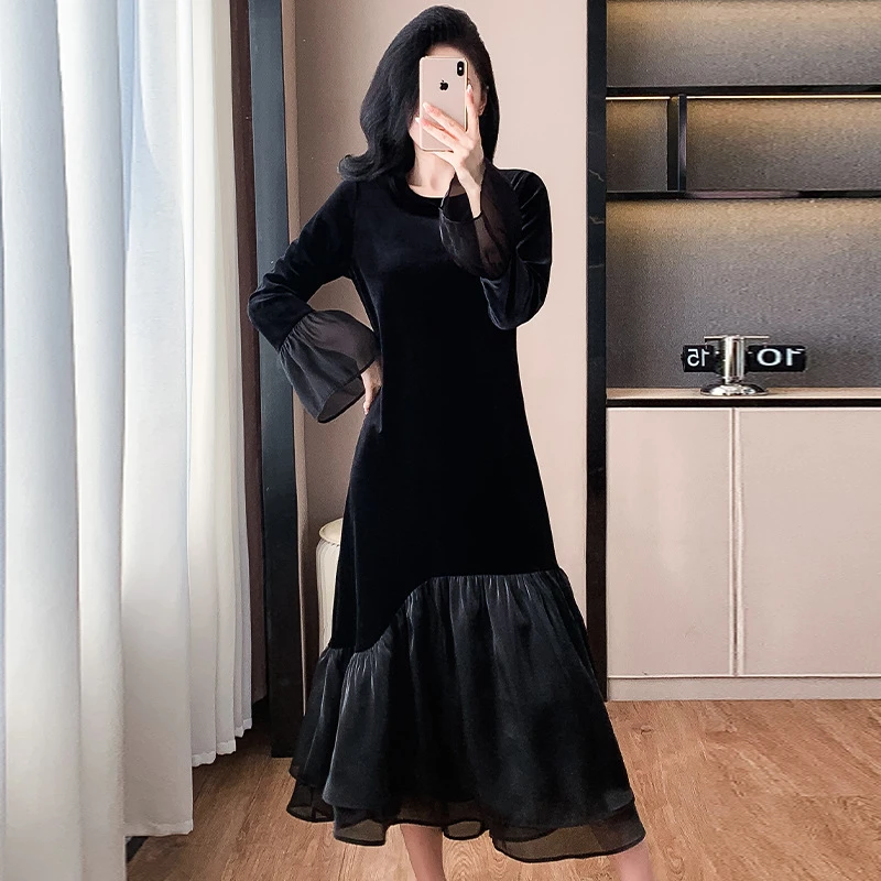 赫本风法式喇叭长袖连衣裙女2025初秋新款气质洋气拼接丝绒小黑裙