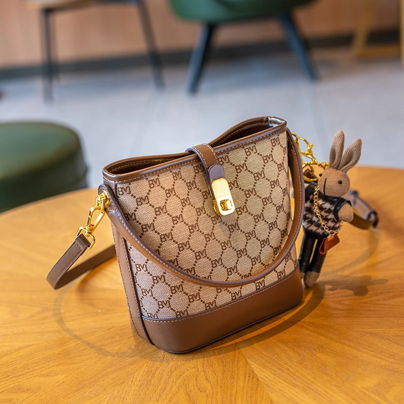 女包2023新款轻奢大容量时尚百搭手提单肩斜挎包