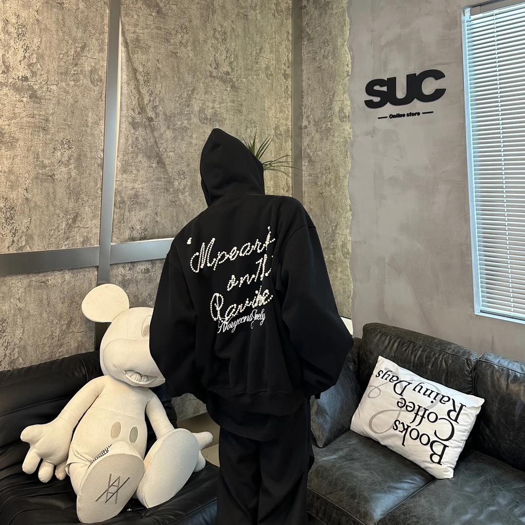SUCHEN 短款秋冬连帽宽松字母夹克珠珠美式复古黑色外套 1-24052