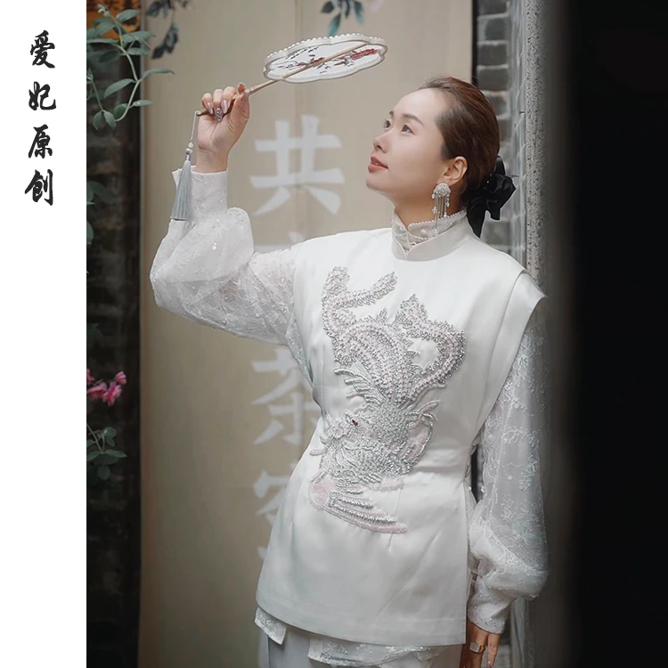 爱妃原创【凤兮】孔雀立体图案新中式马甲设计师款时尚走秀86268