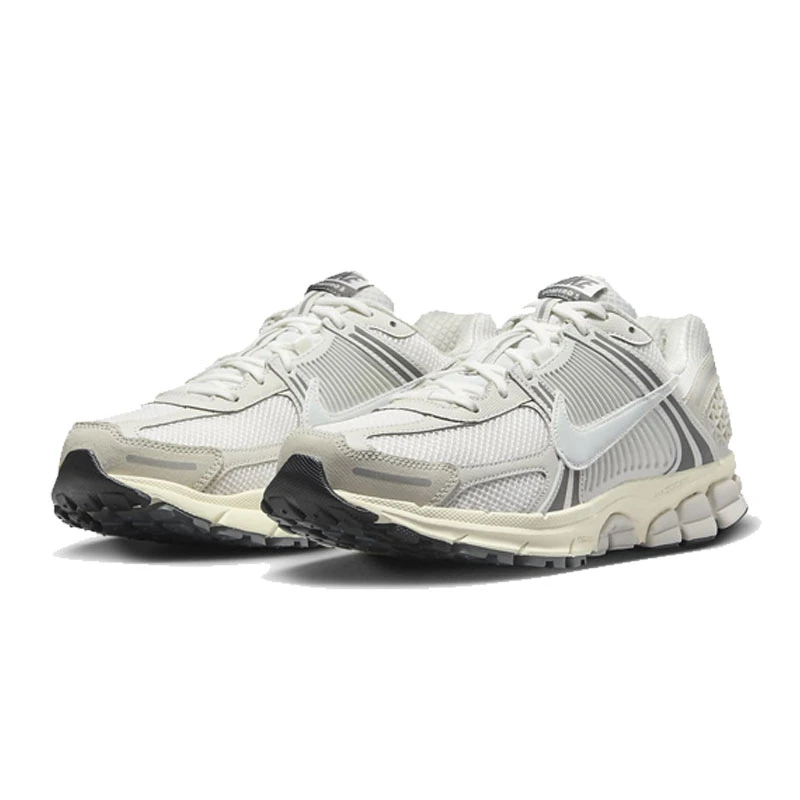 Nike耐克ZOOMVOMERO5时尚复古经典低帮子男体考测鞋-HF0731-007