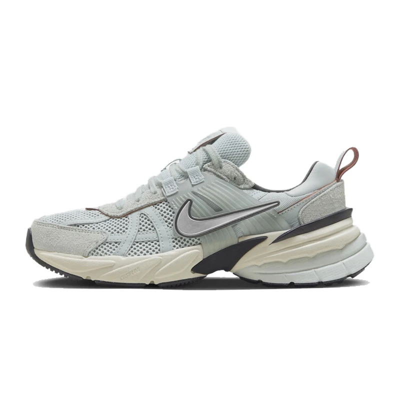 Nike耐克女子V2K RUN运动高能感跑步鞋FN6703-003