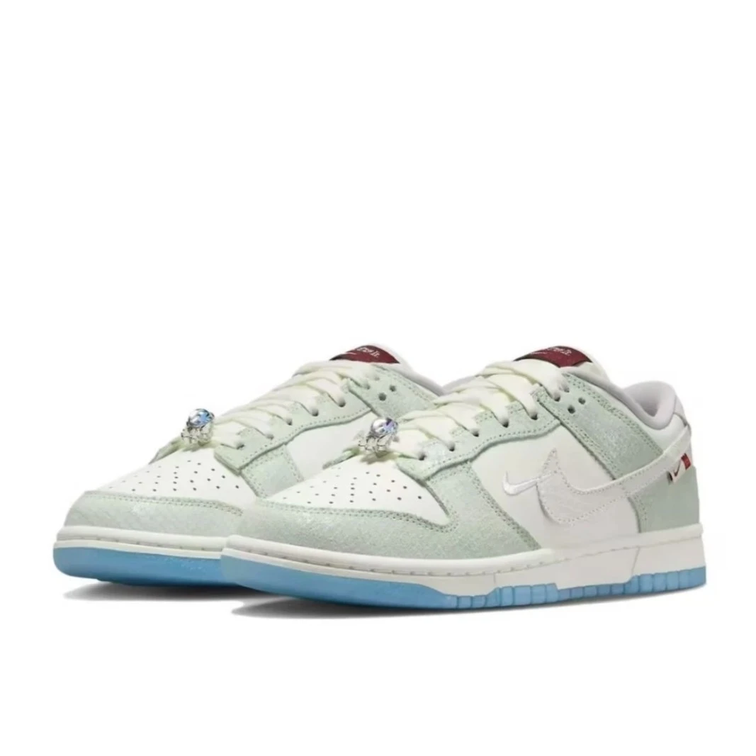 Nike耐克DUNK LOW女款龙年限定低帮灰白复古经典板鞋-FZ5065-111
