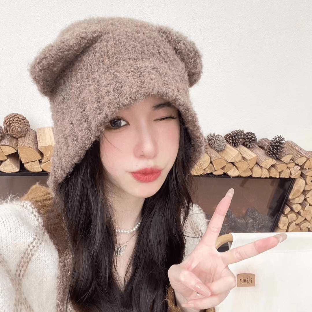 冬季2023年爆款可爱小熊毛线帽子女毛绒保暖毛毛秋冬大头围针织帽