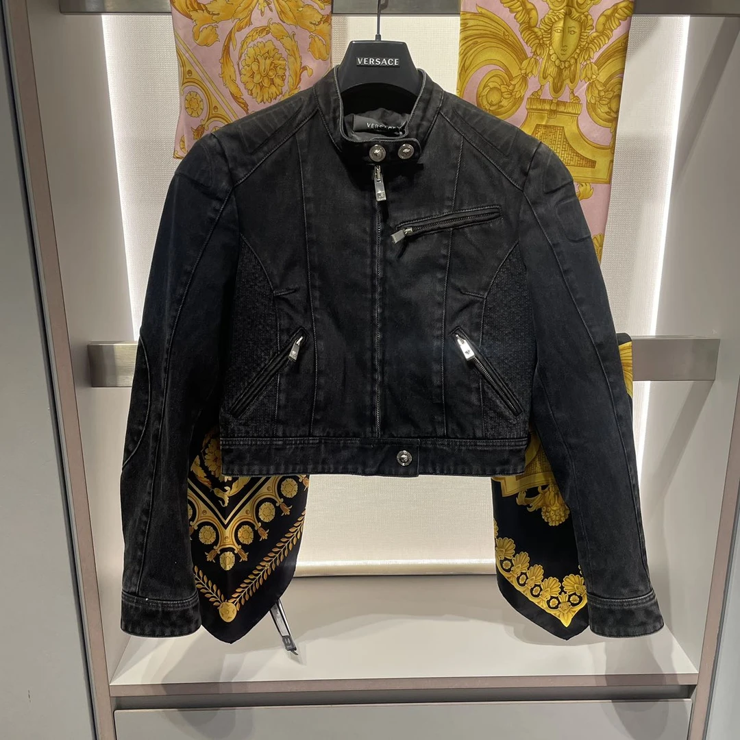 全新未使用 VERSACE/范思哲 女士黑色百搭牛仔短外套