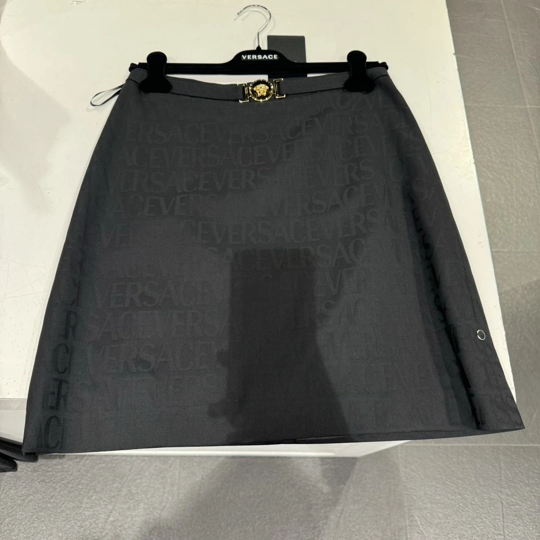 全新未使用 VERSACE/范思哲 女士羊毛暗纹老花半身裙多色