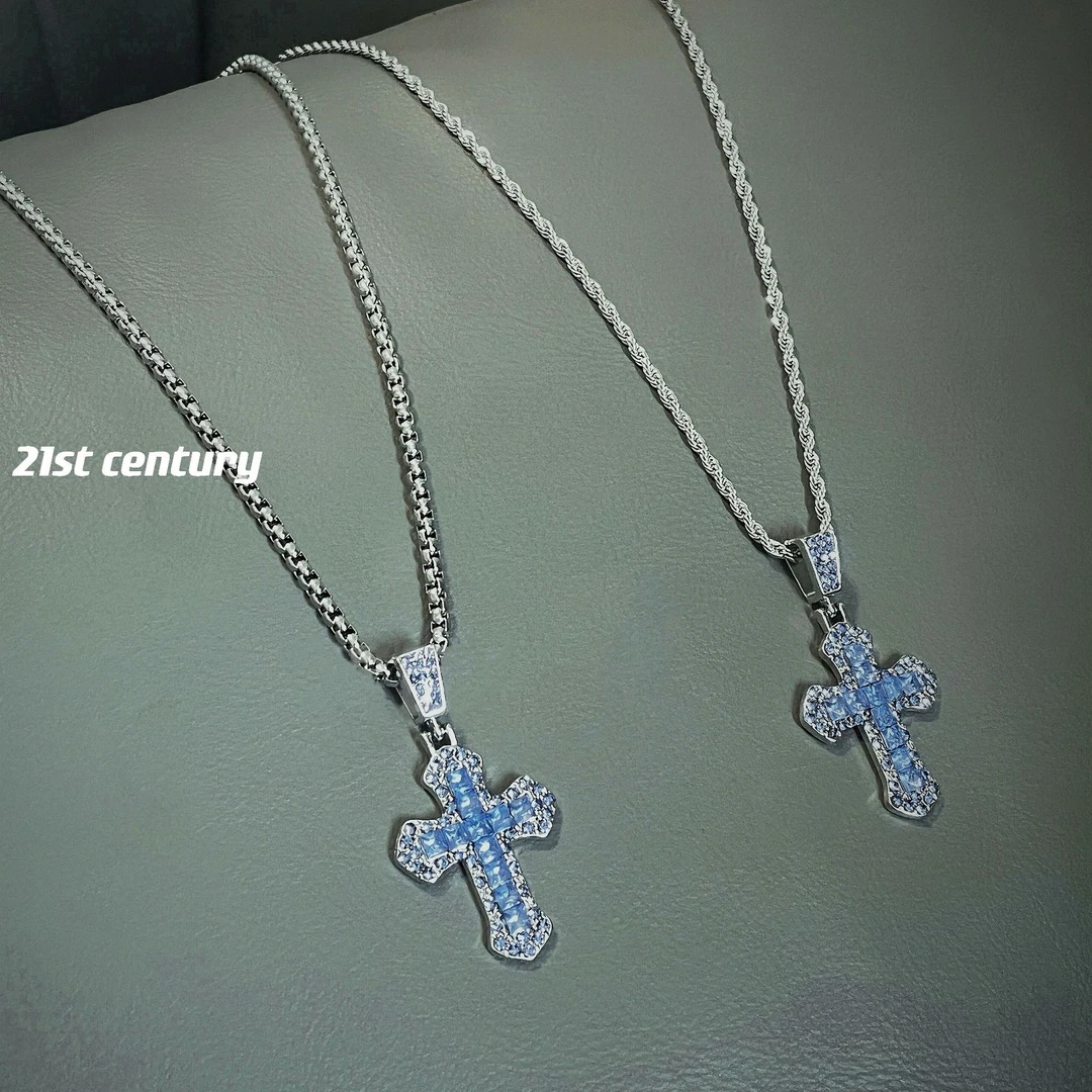 钛钢项链 欧美风冰蓝满钻十字架项链男小众百搭轻奢情侣锁骨链女