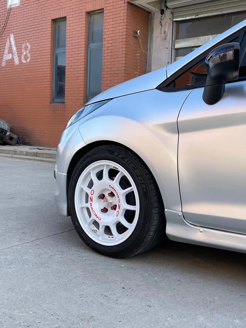 15寸/16寸白色改装轮毂适用标志206 标志301 标志307 雪铁龙等车