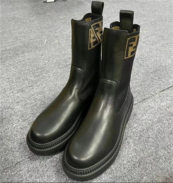 全新未使用 FENDI/芬迪 【香港直播】马丁靴