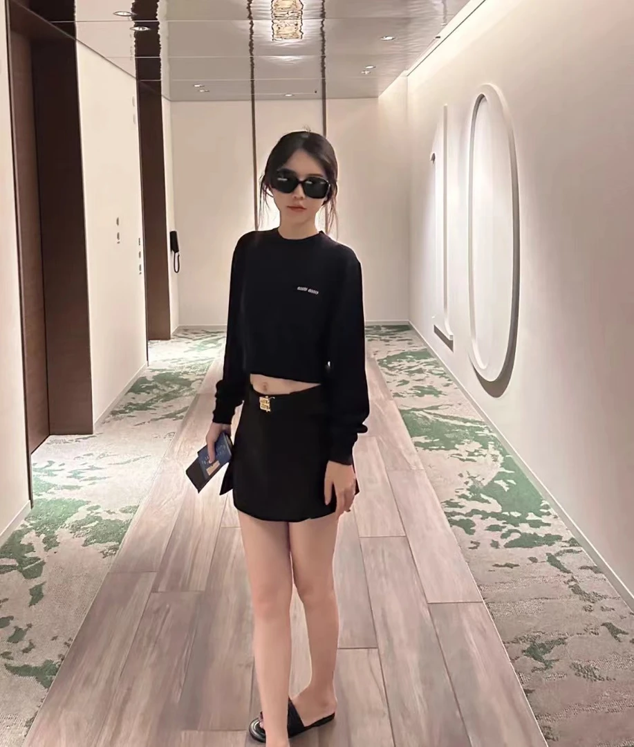 全新未使用 MIU MIU/缪缪 【香港直播】 刺绣字母logo针织套头衫