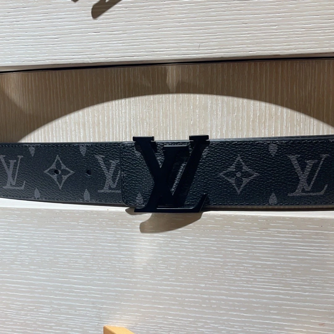 全新未使用  【国现浮力】LV 路易威登男士黑色老花经典皮带腰带