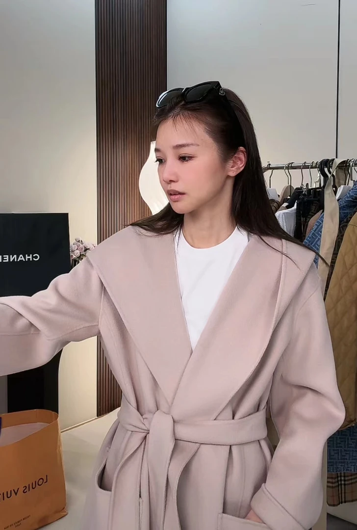 全新未使用  MaxMara【兔子姐姐】特价浮力浴袍款大衣