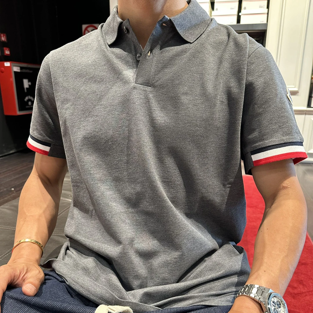 全新未使用 MONCLER 【jimmy】蒙口经典logo撞色袖口短袖