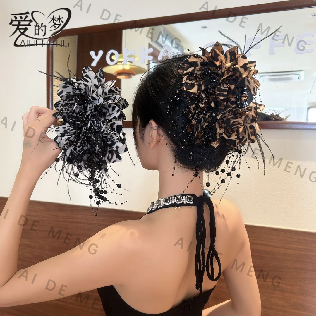 爱的梦秋冬豹纹羽毛多层流苏褶皱抓夹2024新款高端气质鲨鱼夹大号