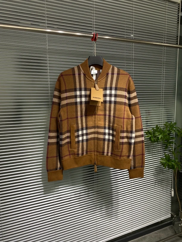 全新 Burberry 博柏利 羊绒针织夹克 S码 公价10725 aw1425