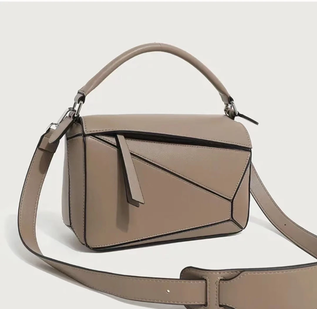 新款时尚经典高级感几何枕头单肩斜跨包-1293大号卡其