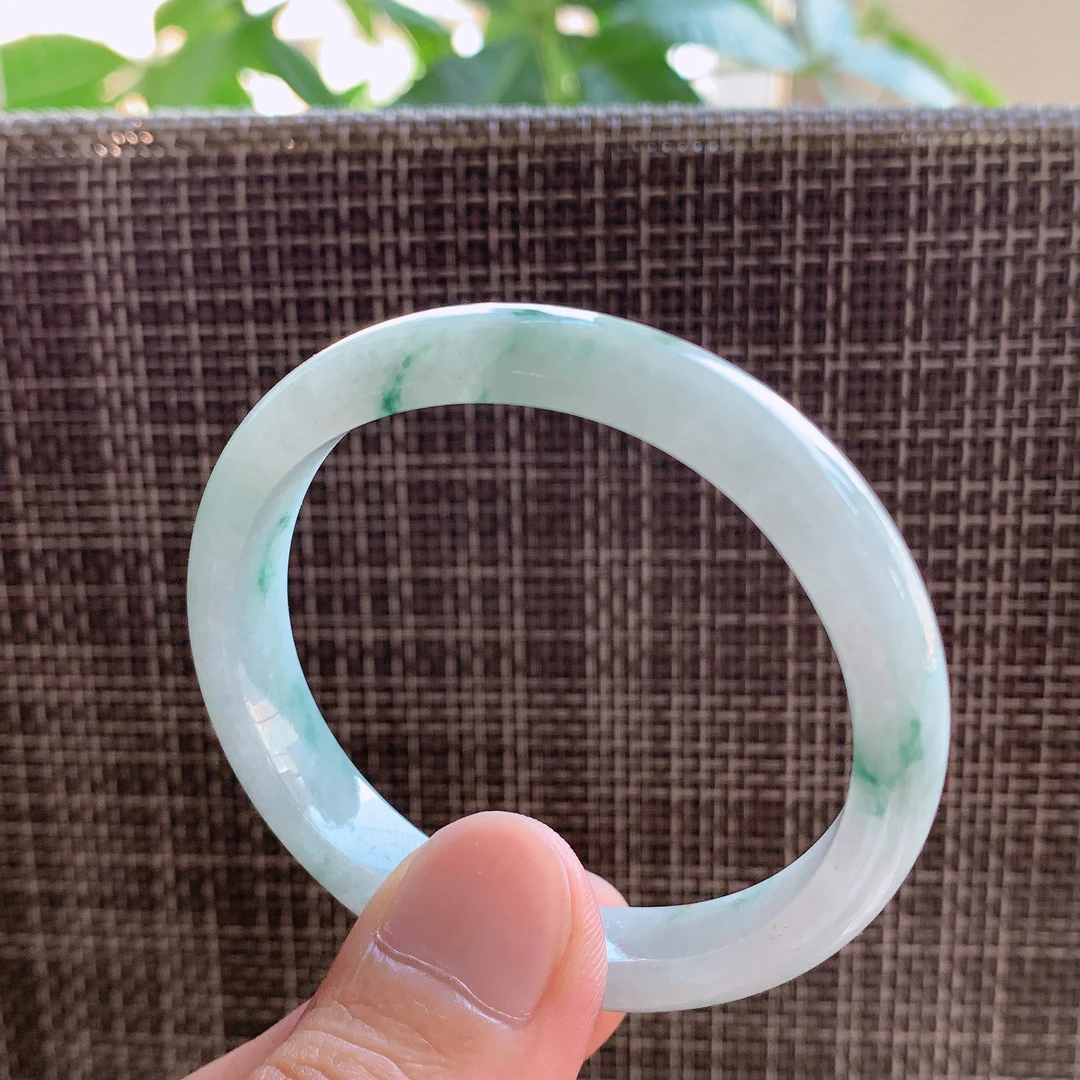 自然光缅甸翡翠手镯小圈口贵妃飘花
