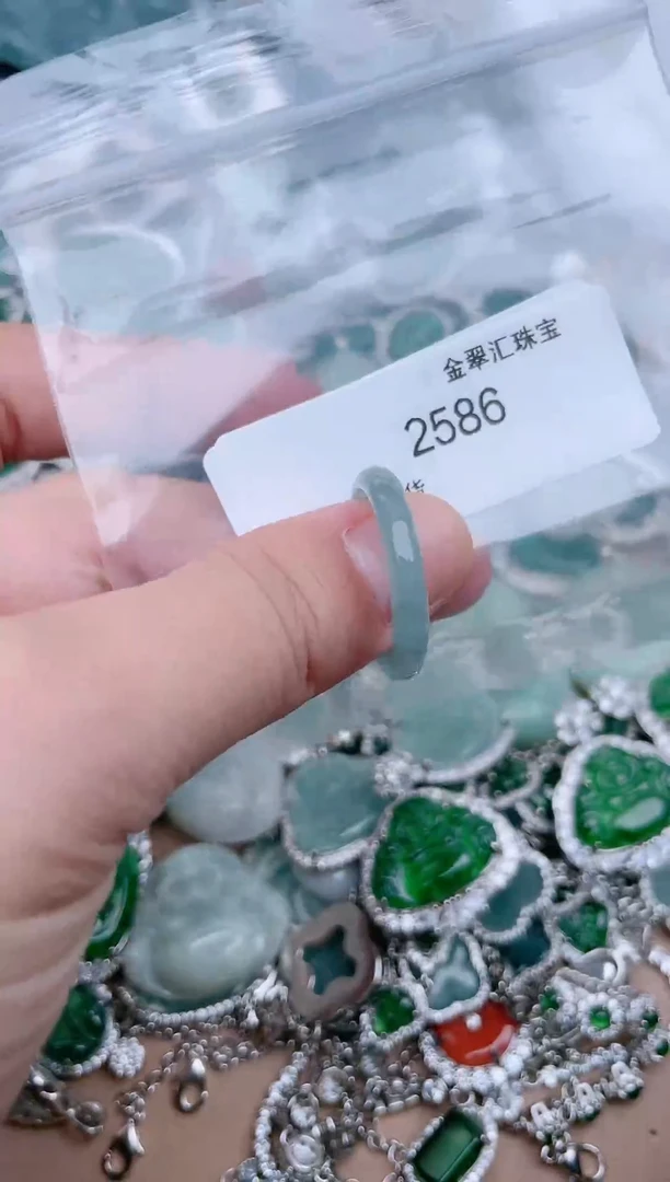 【闪购商品】翡翠颈饰未镶嵌2586........1