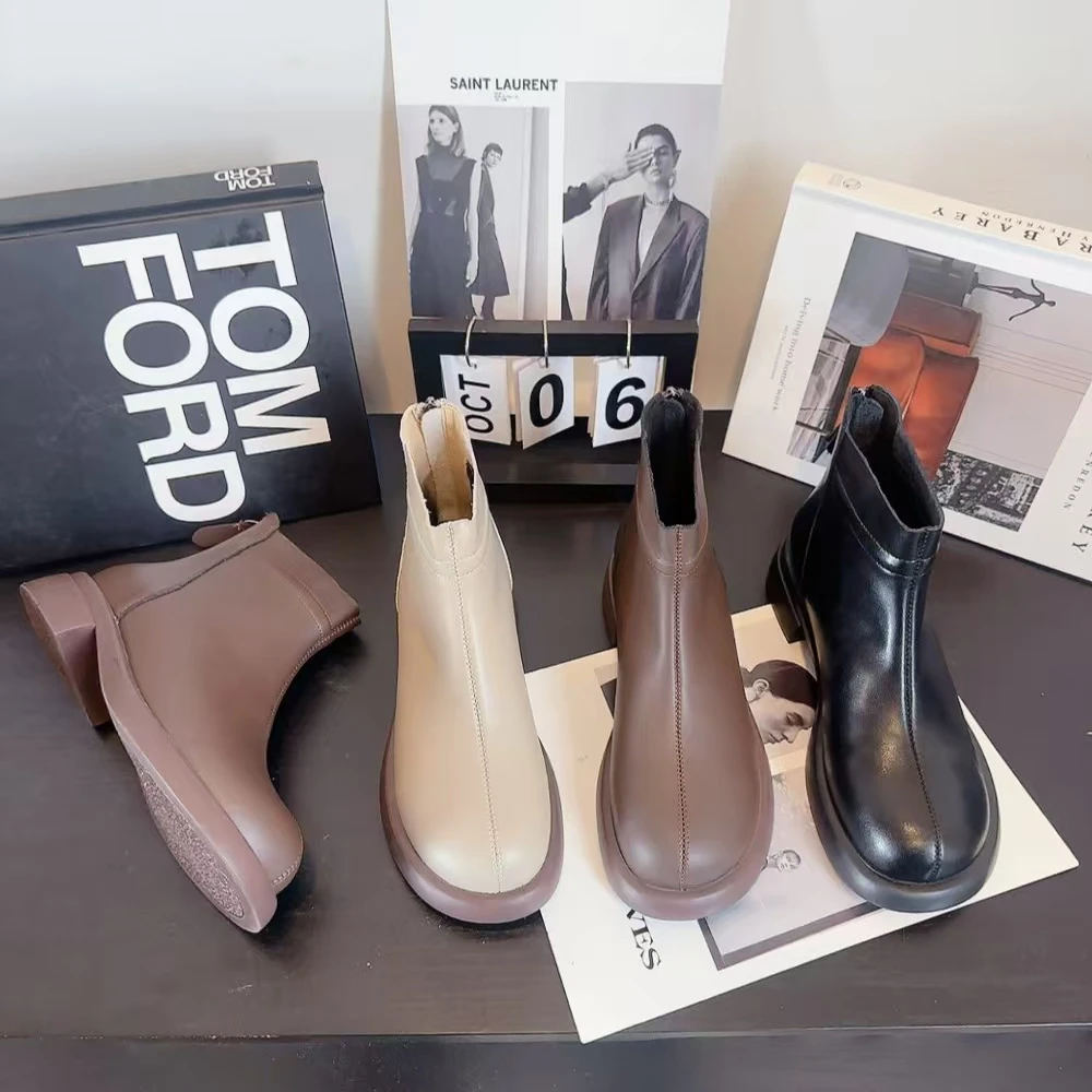 5686新款软底后拉链加绒舒适百搭马丁靴