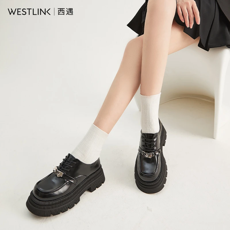 西遇厚底小皮鞋女2024新款春季英伦风复古松糕皮鞋黑色系带乐福鞋