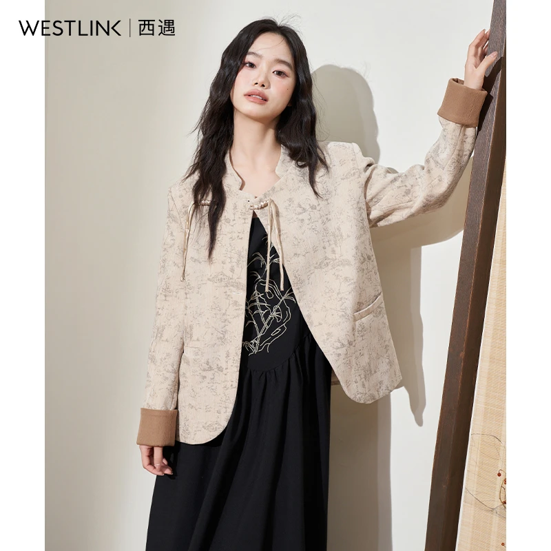 西遇中国风立领搭片新中式西装外套女2024春季新款绒面印花上衣