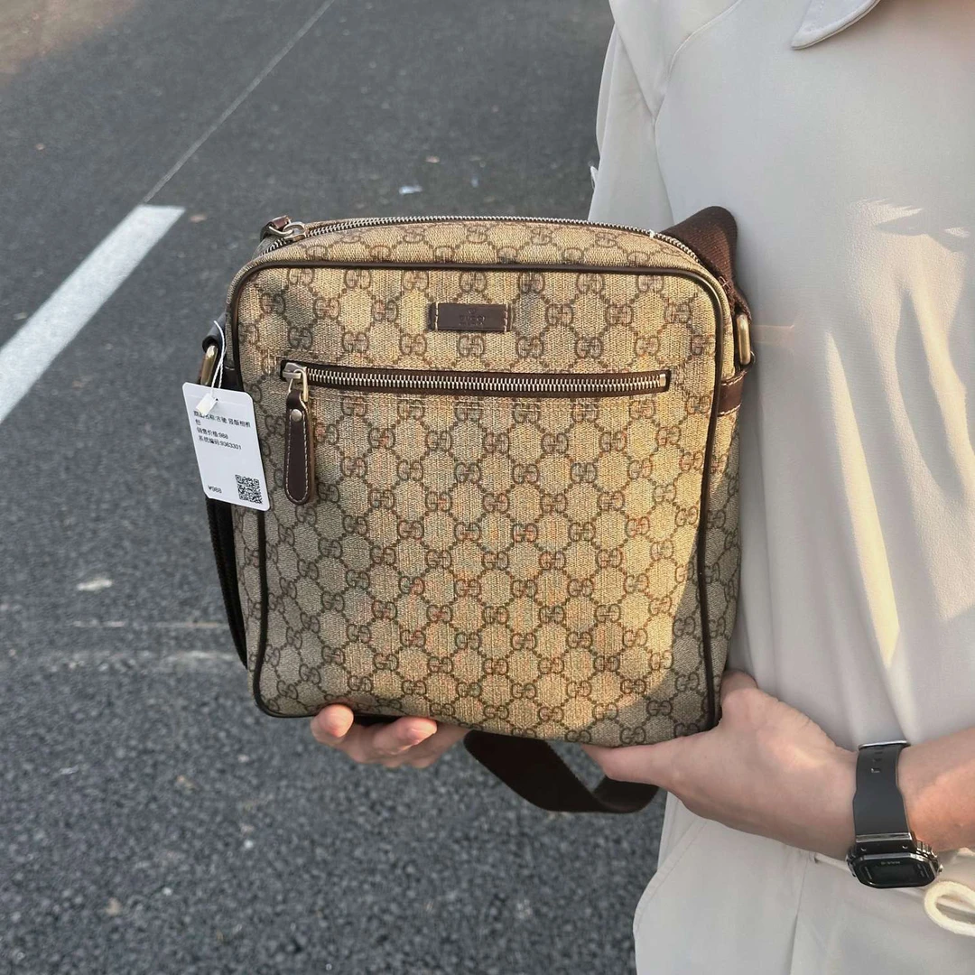 90新 GUCCI/古驰 珍甄 竖版相机斜挎包 63301