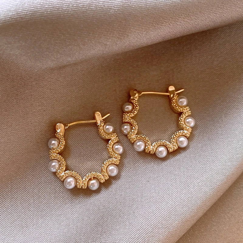 合金耳饰 金色仿珍珠耳扣小众轻奢高级感气质秋冬素圈冷淡风耳环