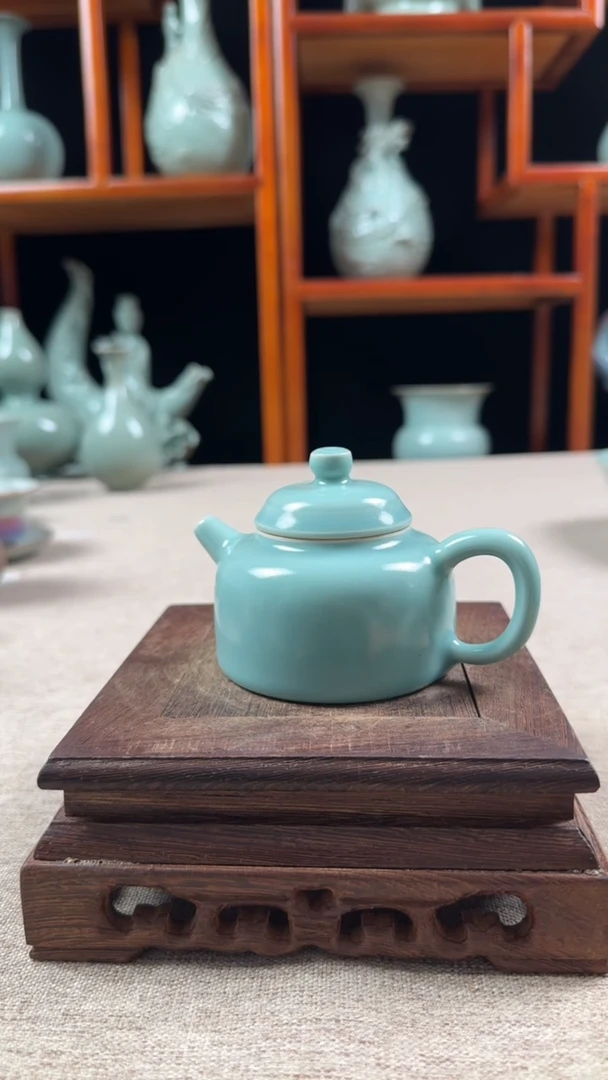 【闪购商品】壶汝瓷仿古小德钟壶(微瑕介意勿拍)