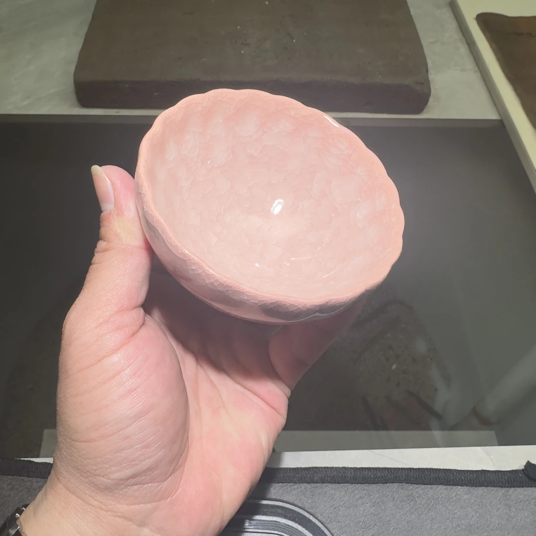 【闪购商品】瓷茶杯 粉冰裂葵口主人杯