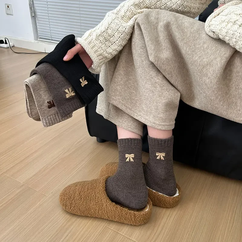 袜子女秋冬新款蝴蝶结刺绣女士百搭外穿中筒袜通勤秋冬天长袜子女