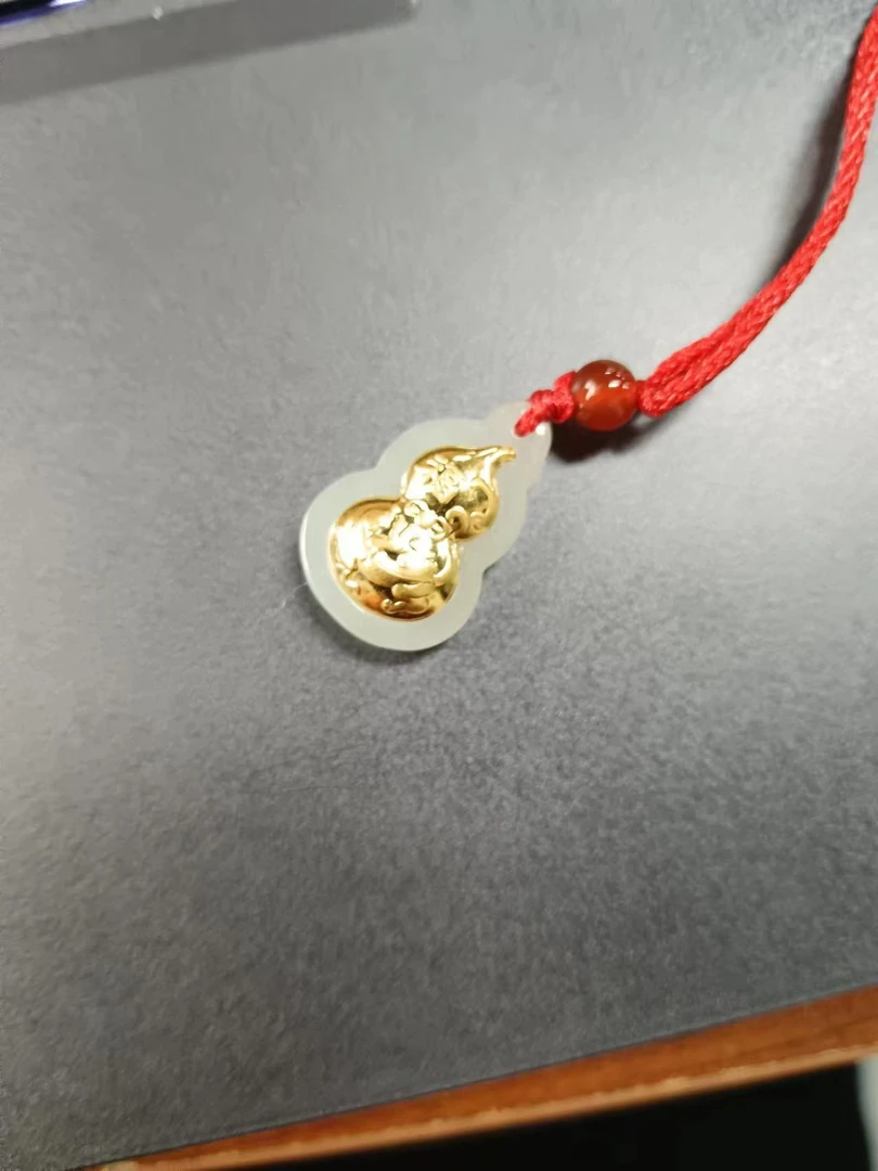 和田玉葫芦吊坠 多样性发其一