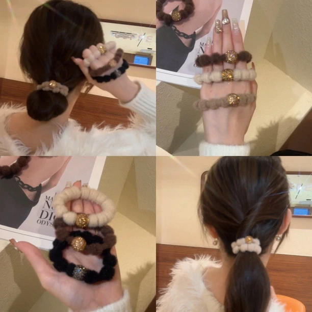 气质与颜值并存的美拉德色闪珠毛绒发圈，适合秋冬搭配满满高级感