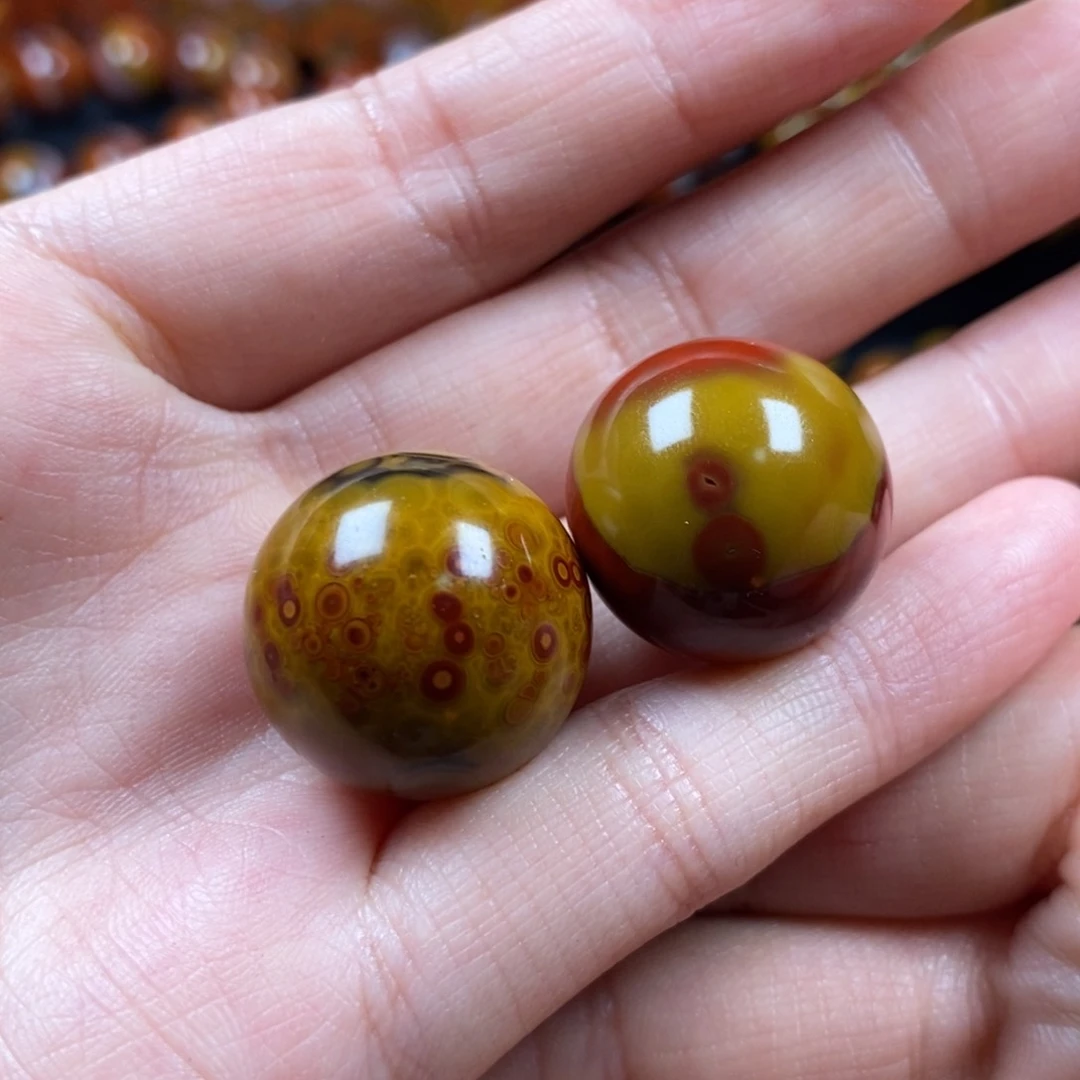 玛瑙/玉髓圆珠未镶嵌四****谷