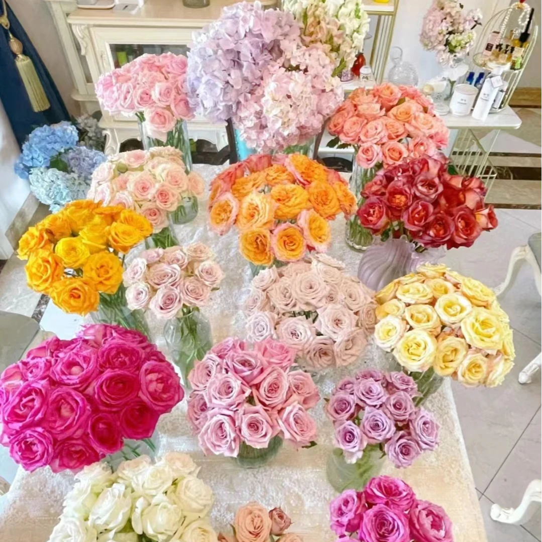 随机百合8-12个花苞+洋桔梗随机色800克+随机玫瑰10支+送配草一份