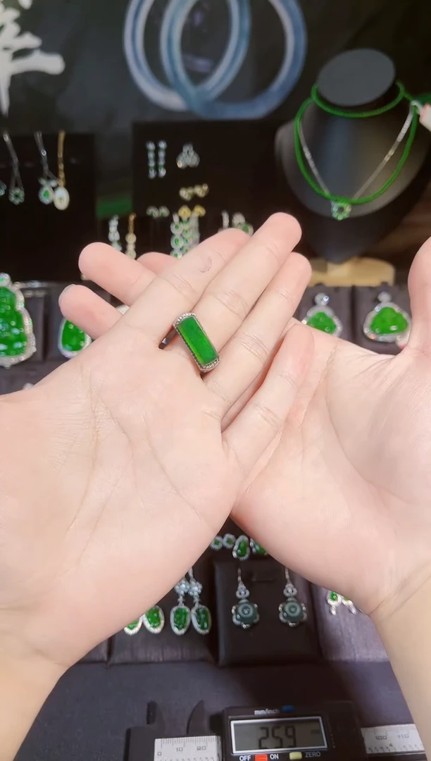 【闪购商品】翡翠戒指银S925镶嵌马鞍