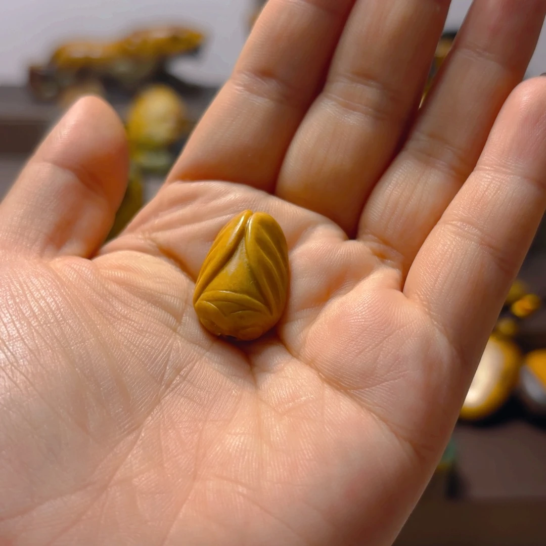 岫岩河磨玉（透闪石质玉）挂件未镶嵌阿***叽