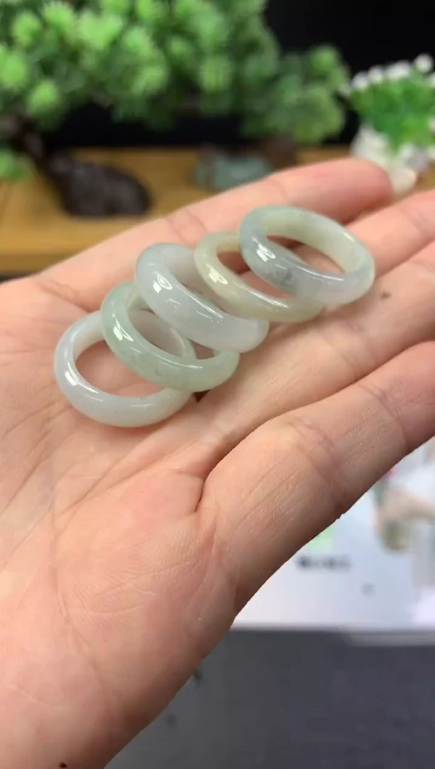 【闪购商品】翡翠/多样性发一件未镶嵌K8