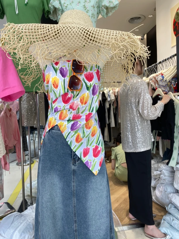 Lucky新款郁金香吊带背心