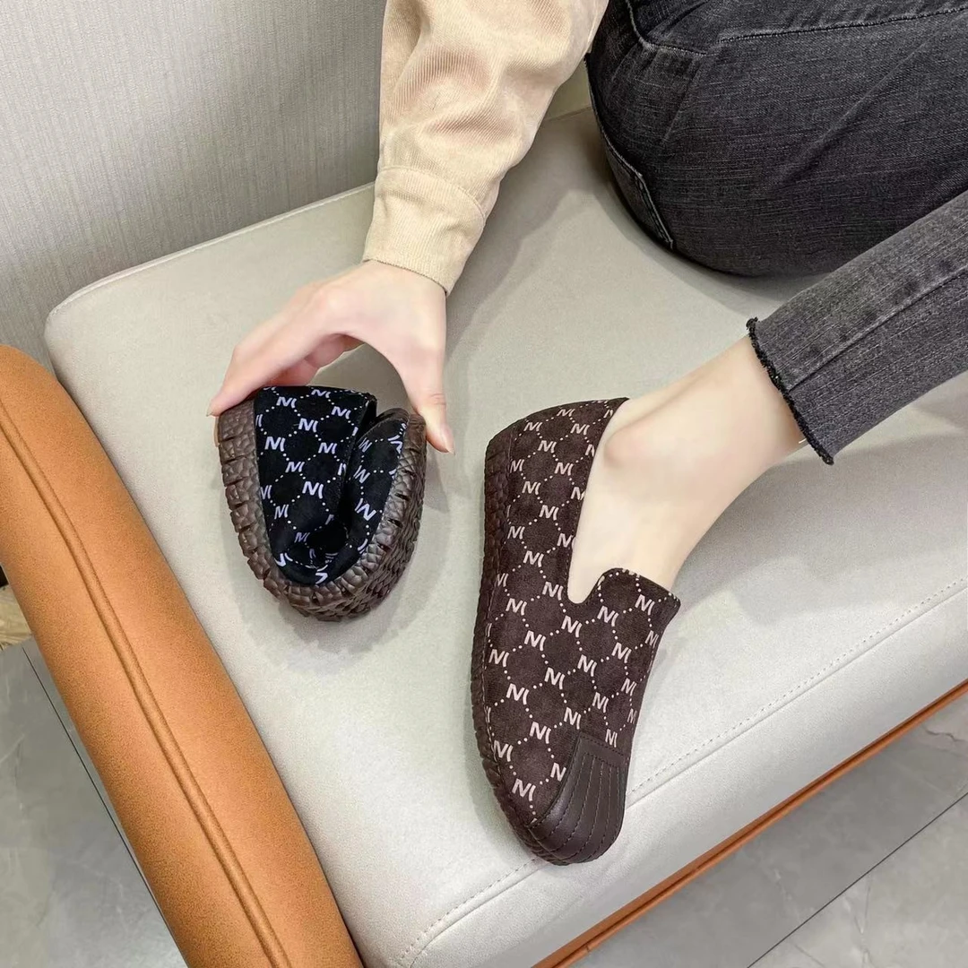 【春季上新】一脚蹬时尚字母豆豆鞋 软皮软底贝壳头妈妈鞋休闲