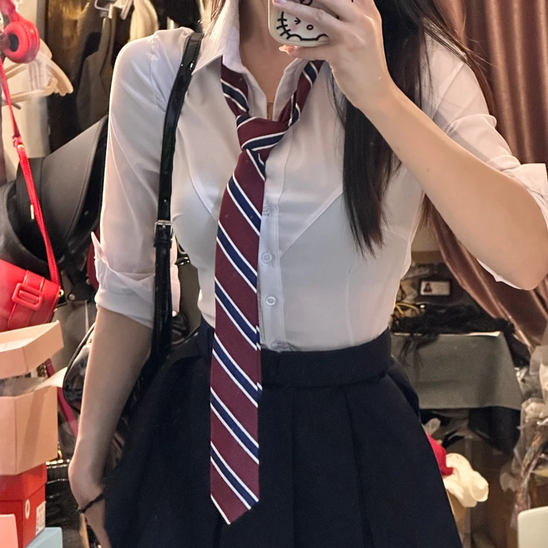 色女神女士衬衫白色气质v领修身制服性感低胸紧身上衣百搭短款