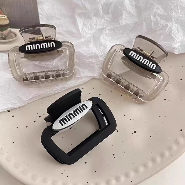 字母方块抓夹磨砂高级感发夹女后脑勺小抓夹鲨鱼夹发饰小号发量少