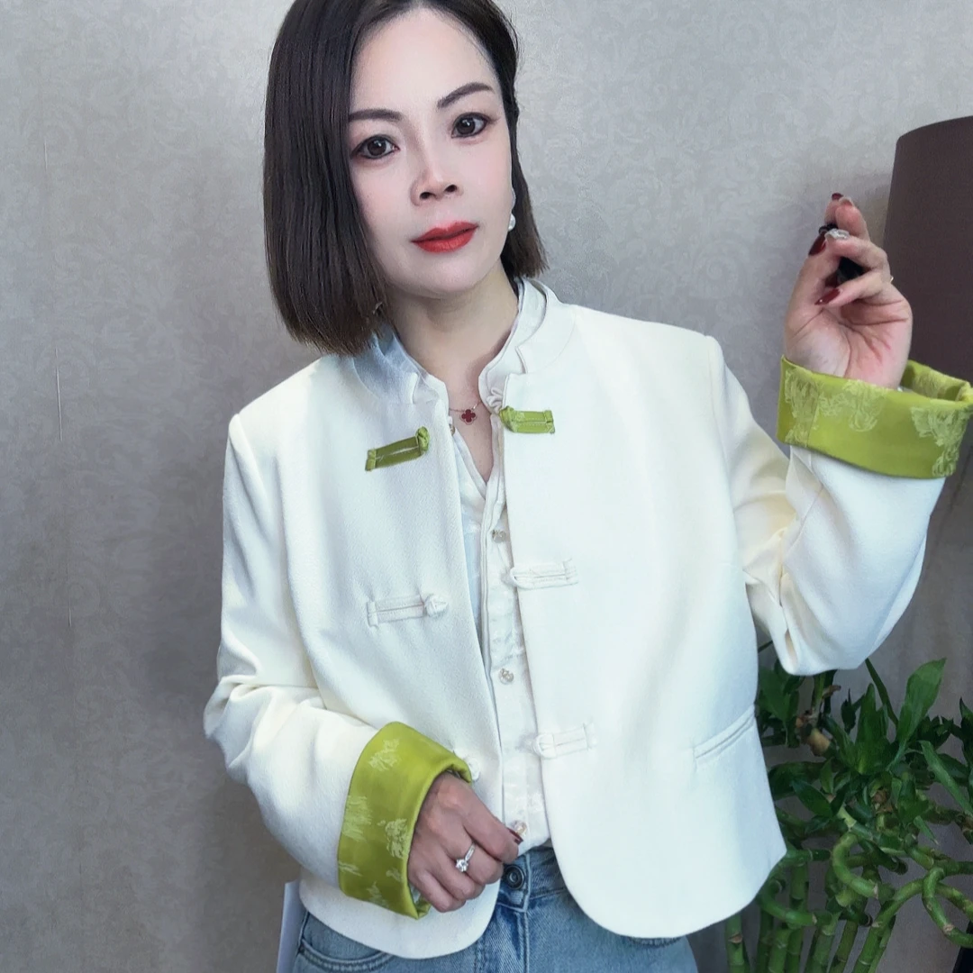 2024新中式国风盘扣短款外套女春秋新款高级感气质名媛小香风上衣