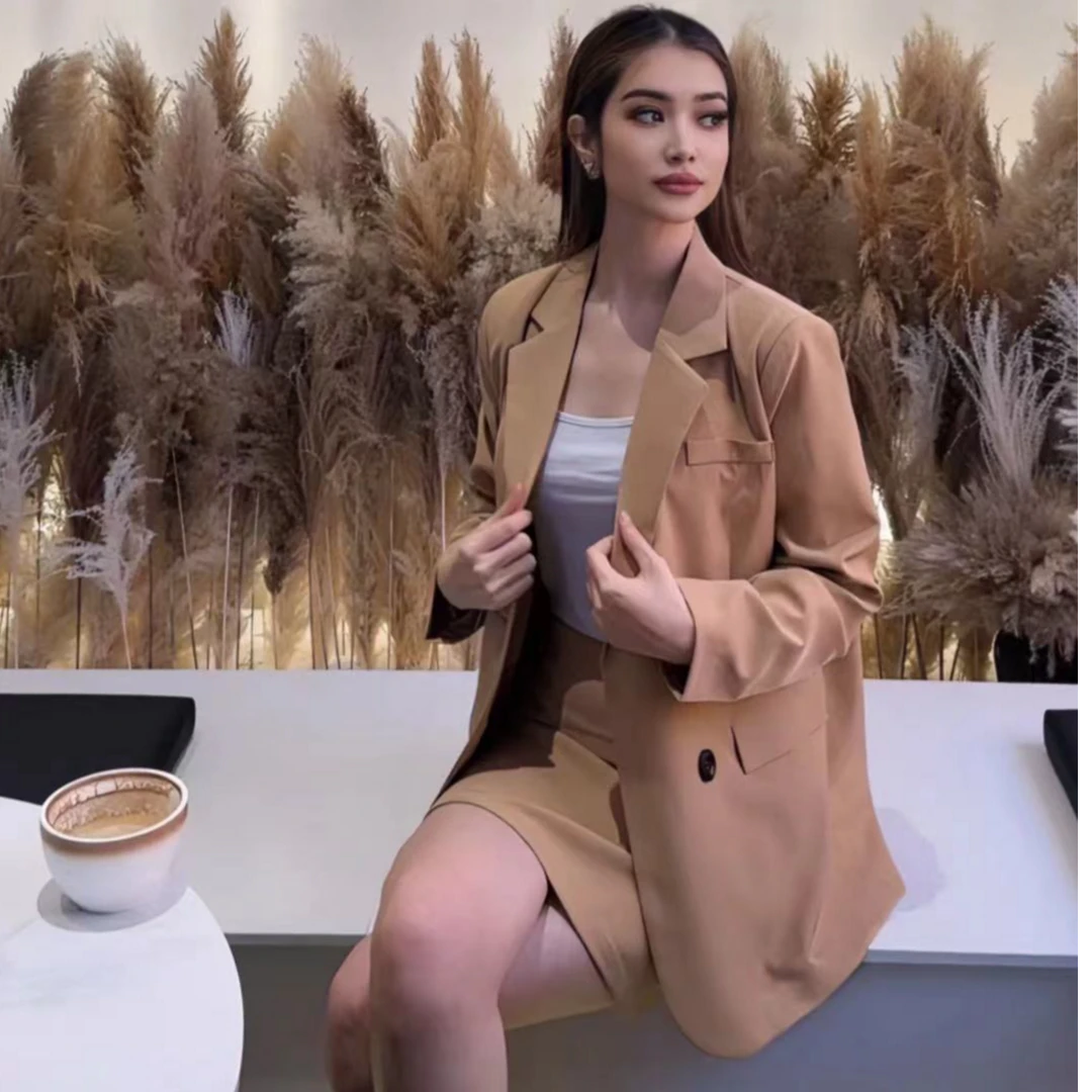 西装两件套（半身裙+外套）