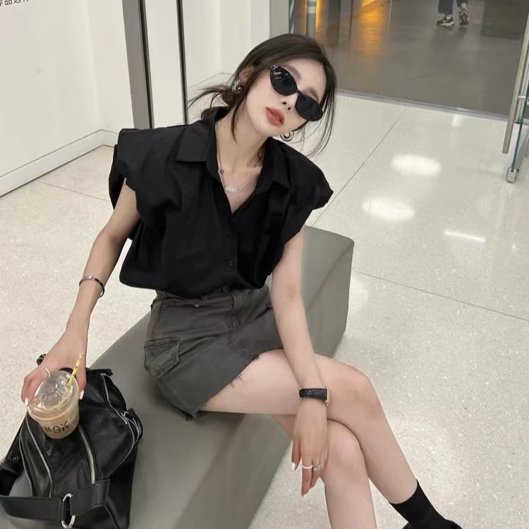 气质小飞袖衬衣黑色无袖上衣夏季法式新款设计感小众别致短款衬衫