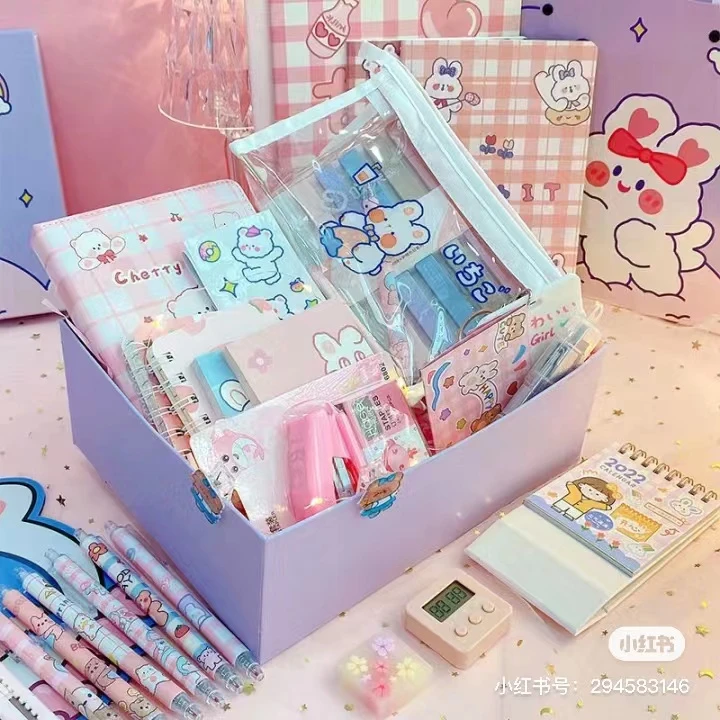 71-159文具套装礼盒（折耳妹妹图画本）