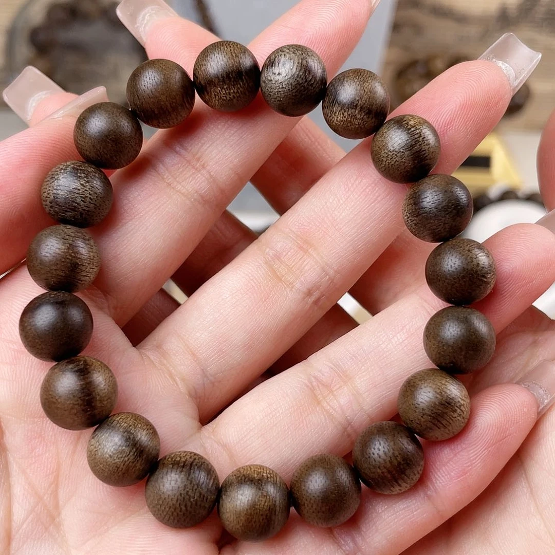 沉香手串海南莺歌绿棋碳化老桩1.0