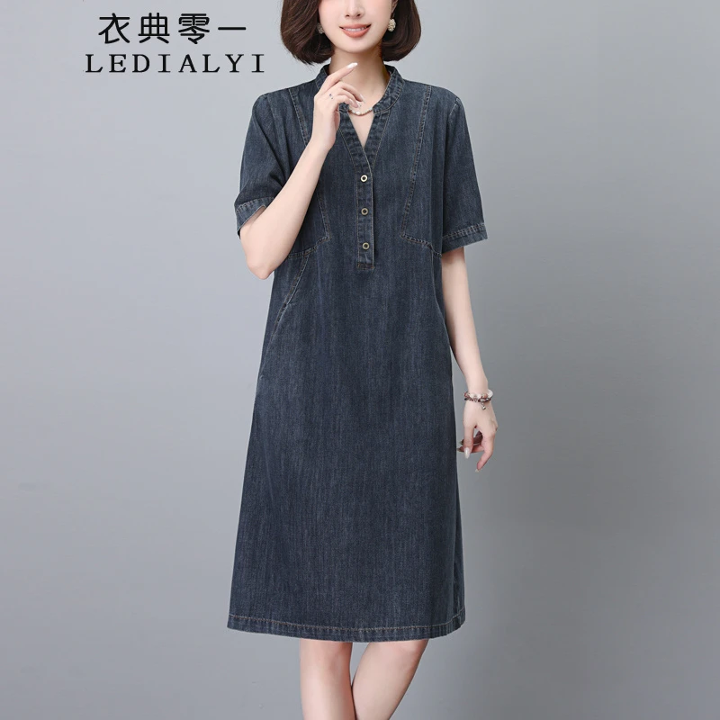 牛仔连衣裙女2025新款夏季大码宽松显瘦法式气质妈妈V领薄款裙子