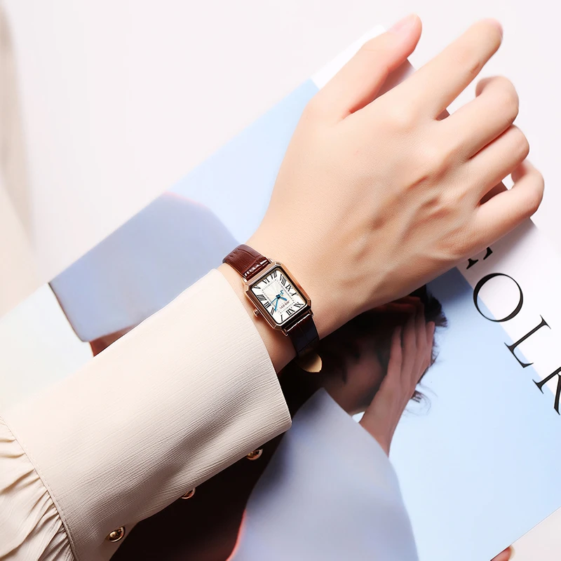 手表女时尚2025新款方形复古防水女士品牌高颜值复古轻奢小众女表
